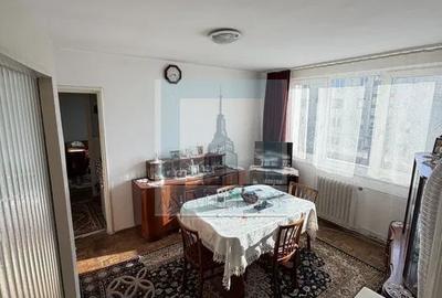 Apartament cu 3 camere semidecomandat în ISR