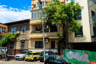 Apartament cu 3 camere decomandat, mobilat în Calea Plevnei