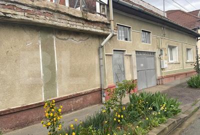 Casă individuală cu 3 camere în Iosia