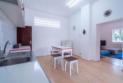 Casa 5 camere - teren 688 mp - Parneava - COMISION 0 - 5