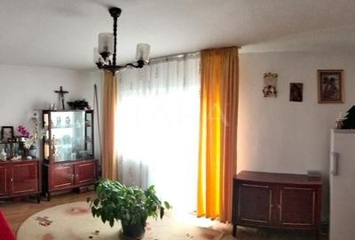 Apartament cu 3 camere în Apahida
