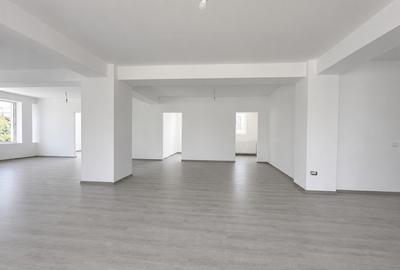 Spațiu comercial 141 mp, compartimentat, parcare inclusă - 3