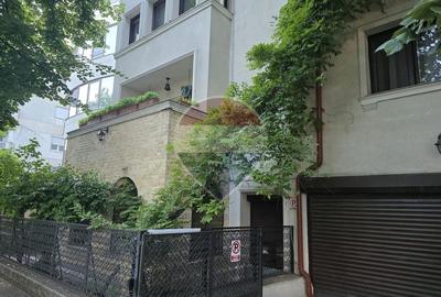 Proprietate unică formată din doua apartamente vila B-dul Primaverii - 20