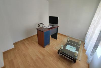 2 CASE | 465 MP TEREN | LANGA LAC | - 2