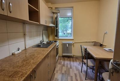 Semidecomandat, mobilat, utilat, parter, Calea București-Piața de Flori - 5