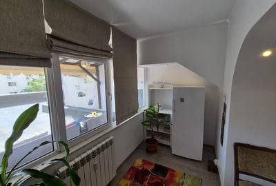 Pța Alba Iulia  3camere +terasă mare - 15