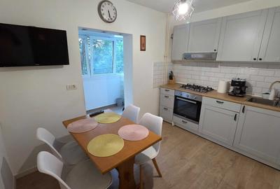 Apartament cu 3 camere decomandat în Sebastian