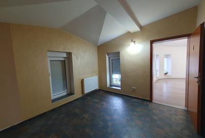 🏡 CASĂ CU 3 SPAȚII COMERCIALE + APARTAMENT | DUMBRĂVIȚA – STRADA PRINCIPALĂ 💼 - 4
