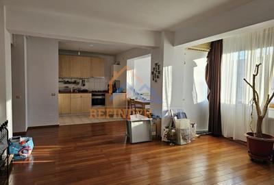 Apartament cu 2 camere decomandat, mobilat în Titan
