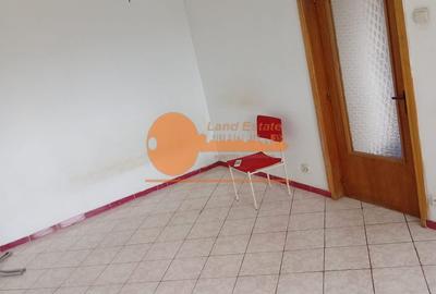 Apartament cu 2 camere decomandat în Crângași