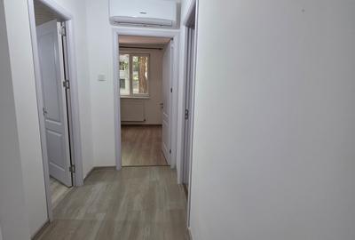 Apartament cu 3 camere de inchiriat in zona Piata Resita - 10
