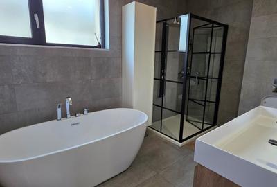 Iancu Nicolae, vila moderna cu piscina si gradina privata - 17
