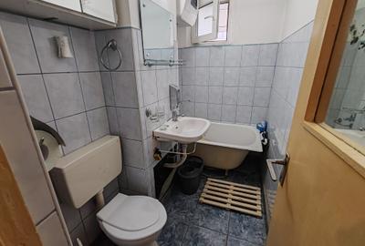 Apartament 3 camere liber la vanzare zona Astra - 13