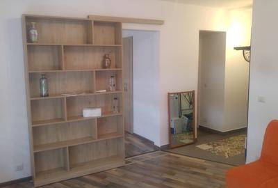Apartament cu 2 camere semidecomandat, mobilat în Sala Palatului
