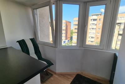 Centrul Civic, garsoniera mobilata si utilata - 369  Euro luna - 8
