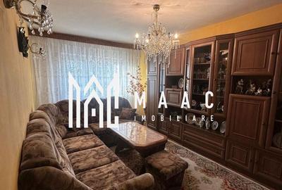 Apartament cu 3 camere decomandat, mobilat în Vasile Aaron