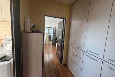 Vand 2 camere zona Astra cu vedere spre Tampa si aer conditionat - 5