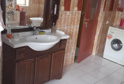Apartament 3 camere 70 mp etaj 1, decomandat, Rovinari - 16