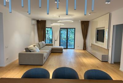 Apartament cu 4 camere în Capitale