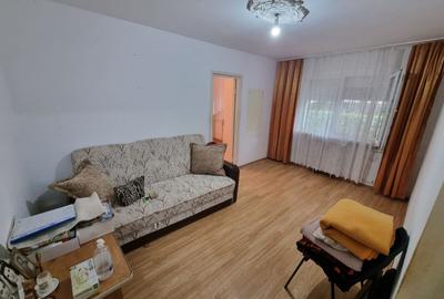 Apartament cu 2 camere semidecomandat, mobilat în Km 4-5