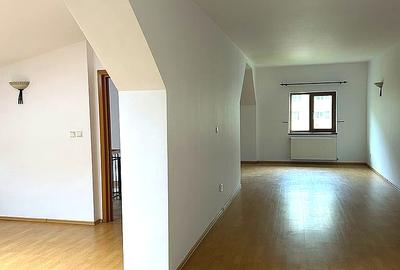 Vilă 300 mp | 8 Camere | Ideală Birouri, Clinică sau Afterschool | Tei - 2