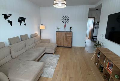 Apartament cu 2 camere decomandat în Girocului