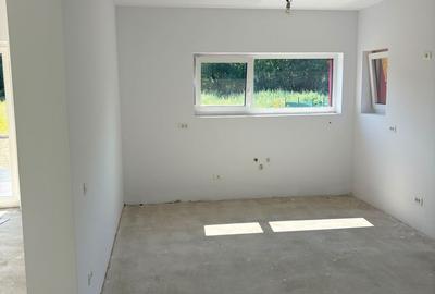 VILĂ CONTEMPORANĂ DE VÂNZARE – 450.000 €     COMISION% - 9