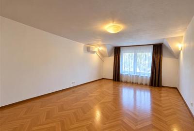 Vila versatila 7 camere + Garaj zona 1 Mai - Ion Mihalache | Ideala locuinta sau - 12