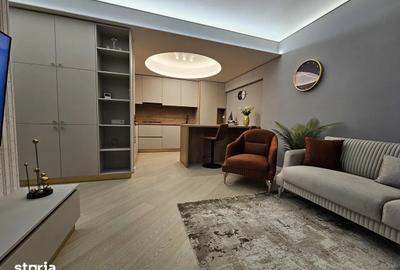 Apartament cu 3 camere semidecomandat, mobilat în Pipera