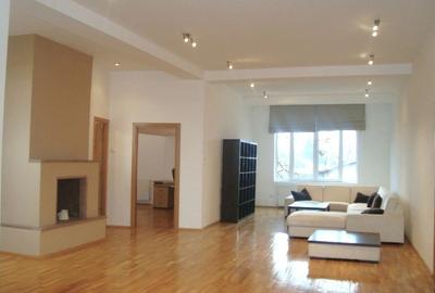 Apartament cu 3 camere în Dorobanți