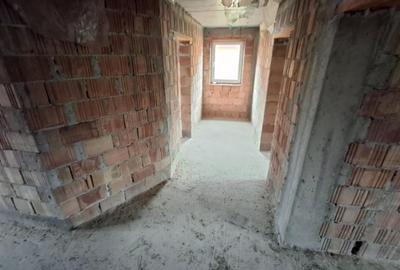 Casa individuala 5 camere 2 bai pivnita 380mp teren in Cisnadie - 9