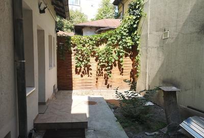 Polona-A Vlaicu, pe str. Paul Greceanu, langa Metrou A Vlaicu, - 12