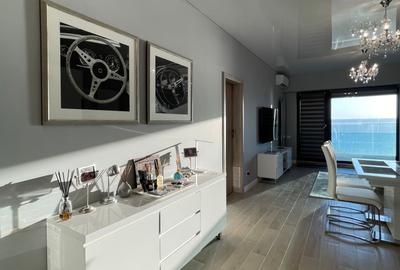 Statiunea Mamaia--Centru, apartament deosebit cu vedere frontala spre lac - 2