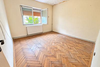 Apartament cu 2 camere decomandat în Cugir