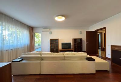 Apartament cu 4 camere în Polonă