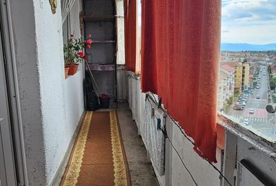 Vand apartament de 2 camere, circular(decomandat)cf 1,situat pe str.Rahovei - 10