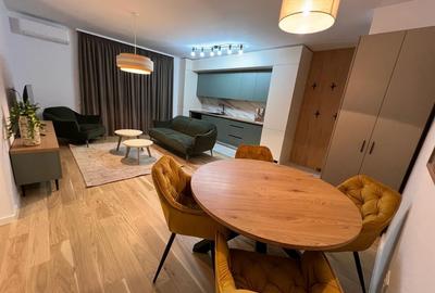 Apartament cu 3 camere decomandat, mobilat în Central