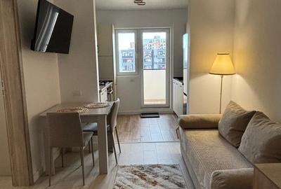 Apartament cu 2 camere semidecomandat în Berceni