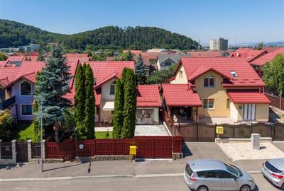 Vanzare casa imbratisata de natura in zona Bunloc, teren 445 mp - 1