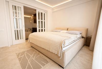 Apartament cu 3 camere decomandat, mobilat în Mamaia-Sat