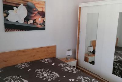 Apartament cu 2 camere semidecomandat, mobilat în Central