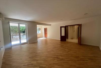 Apartament cu 3 camere decomandat în Herăstrău