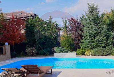 De vanzare Casă / Vilă cu 9 camere la lac cu piscina - 45