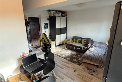 Garsonieră decomandată, mobilată în Central