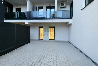 Apartament cu 3 camere decomandat în Metalurgiei