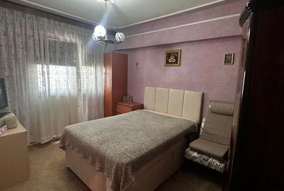 Apartament cu 3 camere decomandat în Dacia