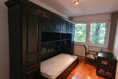 De inchiriat apartament  3  camere zona centrala- langa hotel Central - 4