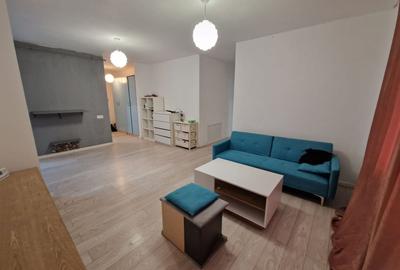 Apartament cu 3 camere semidecomandat, mobilat în Florești