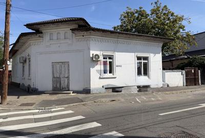 Parte de casă cu 3 camere, curte proprie și teren – Str. Ion Baiulescu - 24