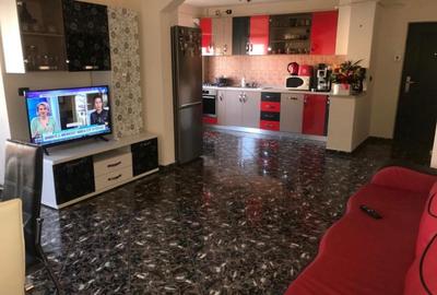 Apartament cu 3 camere decomandat, mobilat în 1 Mai